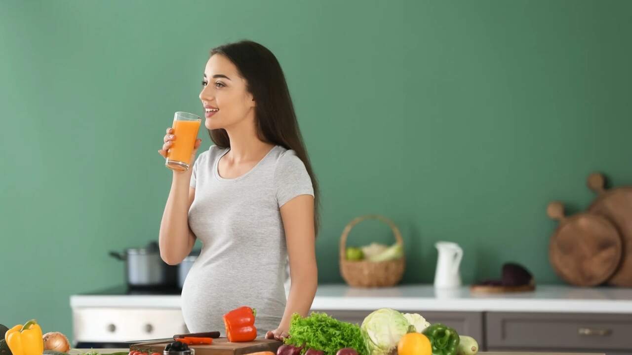 Rekomendasi Jus Penurun Darah Tinggi saat Hamil